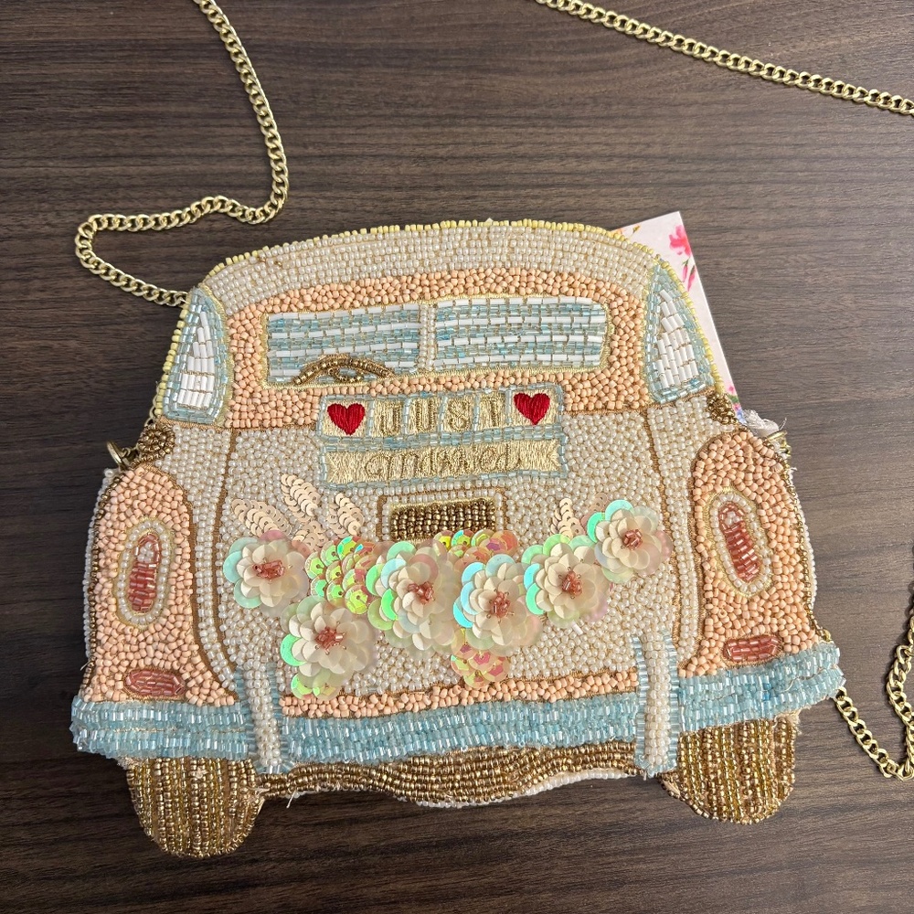 VIRAL Beaded Bridal Bag w/ gold chain & “Just Married”  Handcrafted in India NWT